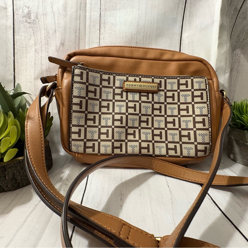 Tommy Hilfiger Shoulder Bag